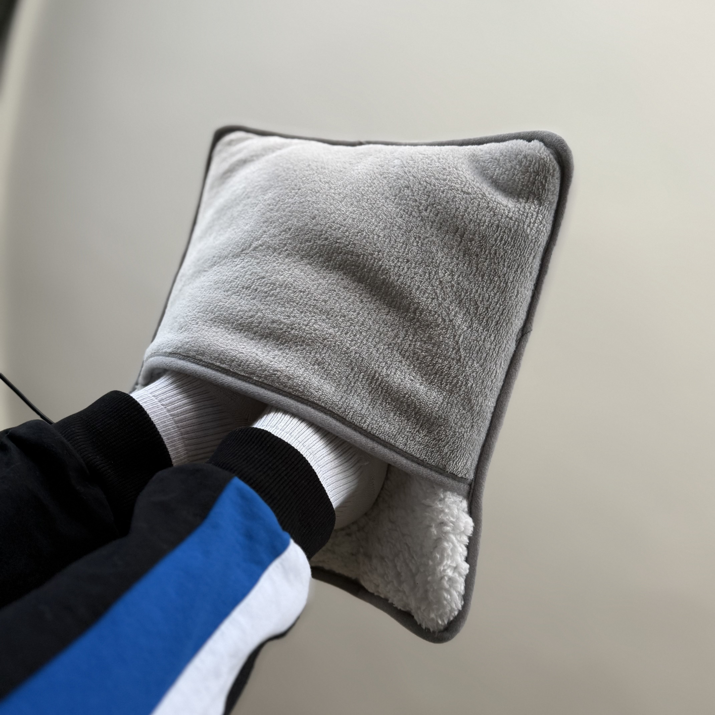 CozyStep - USB Foot-Heating Plush Mat